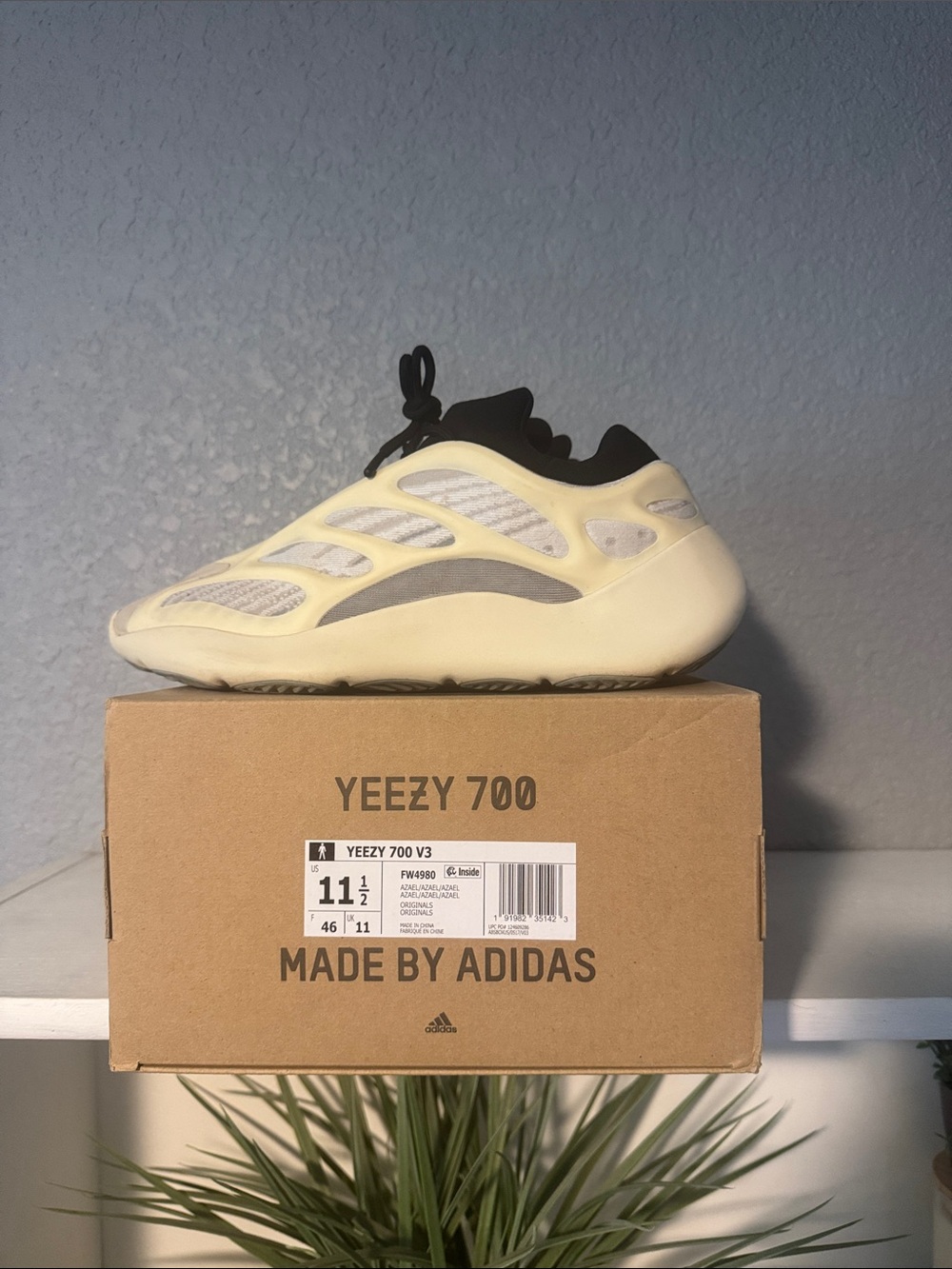 Adidas Yeezy 700 V3 AZAEL Sneakers